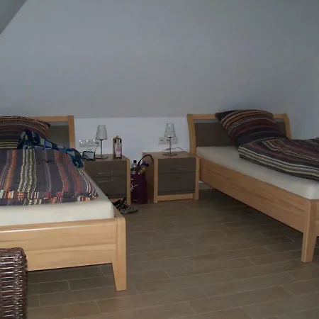 Zum-luetten-leuchtturm Glowe