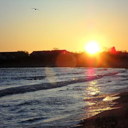 Zum-luetten-leuchtturm Vakantiehuis *