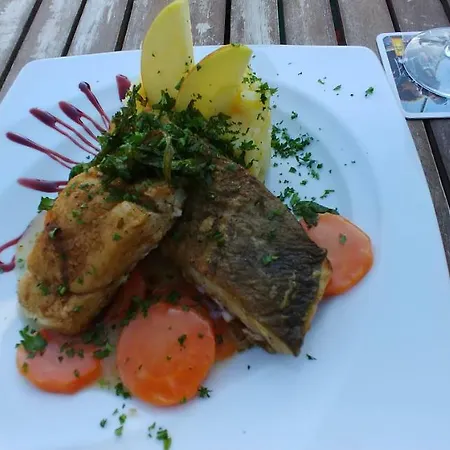 Zum-luetten-leuchtturm