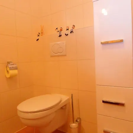 Zum-luetten-leuchtturm *